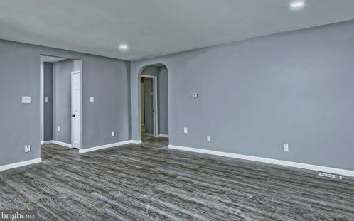 711 Columbia Blvd, West Deptford NJ  08063-1307 exterior