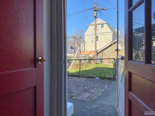 209 Kearny Ave, Kearny NJ 07032-2507 exterior