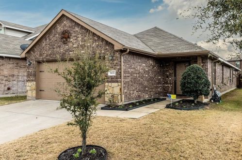 5432 Grenada Dr, Fort Worth TX 76119-8502 exterior