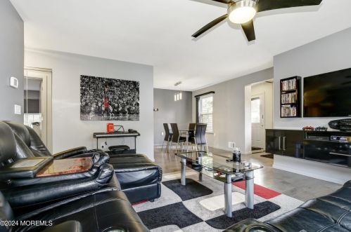 1202 Bluebell Dr, Jackson Twp NJ  08527-4115 exterior