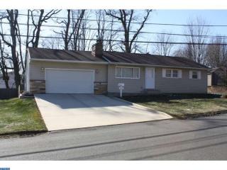 4109 Groveland Ave, Levittown, PA 19056-3329