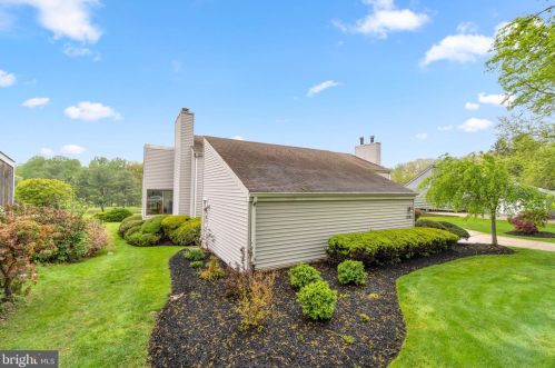 11102 Willow Bottom Dr, Columbia MD 21044-1069 exterior