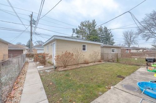 3717 Ridgeland Ave, Forest View IL 60402-4021 exterior