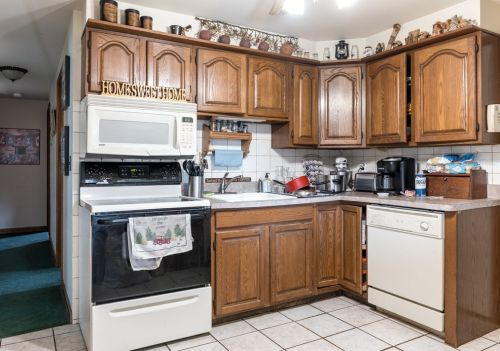 2143 Elm St, Dighton MA 02715-1518 exterior