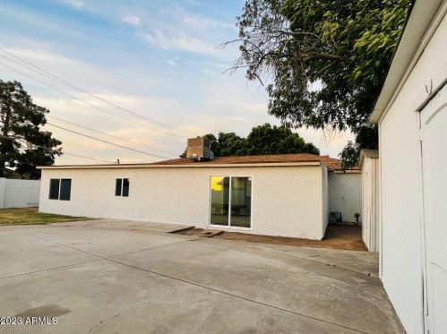 5658 37th Dr, Phoenix AZ  85019-2102 exterior