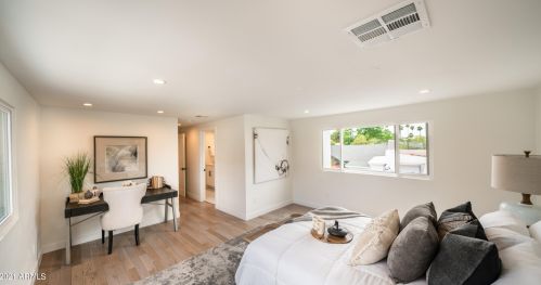 70 Edgemont Ave, Phoenix AZ 85035-2212 exterior