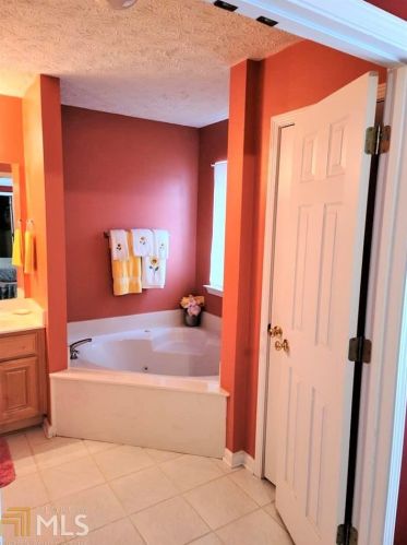 297 Sunderland Way, Stockbridge GA 30281-7956 exterior