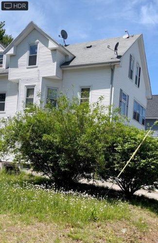 16 New York St, Worcester, MA 01603-2358