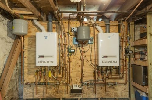 6 Morton St, Taunton MA 02780-3036 exterior