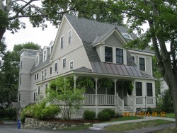 28 Pennsylvania Ave, Newton MA 02464-1323 exterior