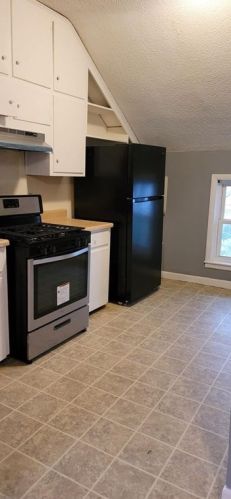 53 Almy St, Fall River MA 02720-2711 exterior