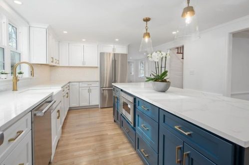 7 Queen Anne Ln, Hingham MA  02043-3904 exterior