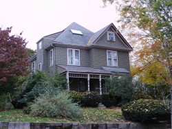189 Langley Rd, Newton, MA 02459-2328