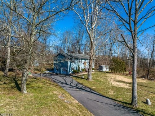 370 Shire Rd, Milford NJ  08848-1720 exterior