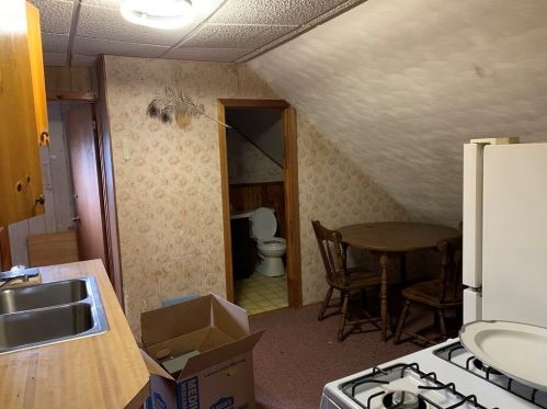 108 Harwich St, New Bedford MA 02745-6303 exterior