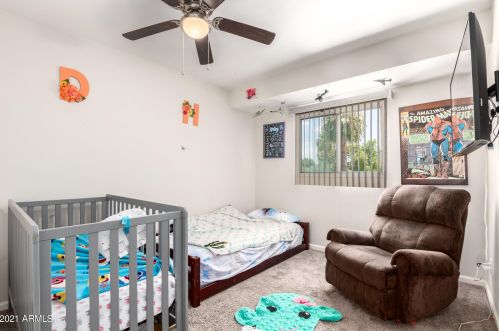 2858 Clarendon Ave, Phoenix AZ 85033-4117 exterior