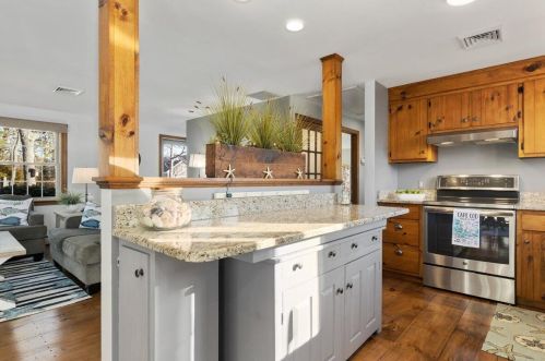 16 Joshuas Way, Chatham MA 02633-1565 exterior