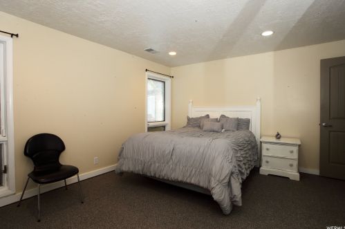 2079 Crk Rd, Sandy UT 84093-6449 exterior