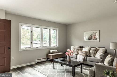 1476 Crown Pt Rd, West Deptford NJ 08093-1712 exterior