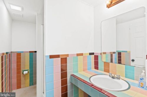 716 Creek Ln, West Deptford NJ 08051-1631 exterior