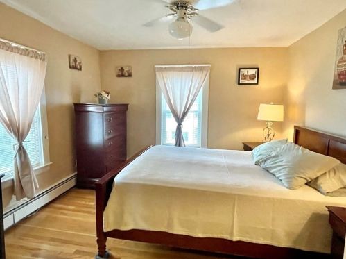 592 Washington Ave, Chelsea MA 02150-3907 exterior