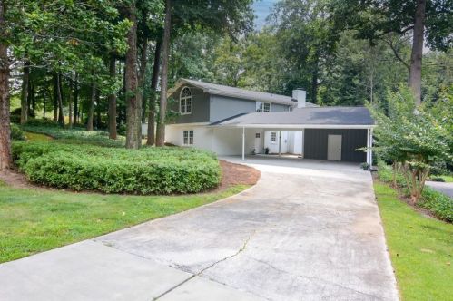 2420 Leisure Lake Dr, Atlanta GA  30338-5319 exterior