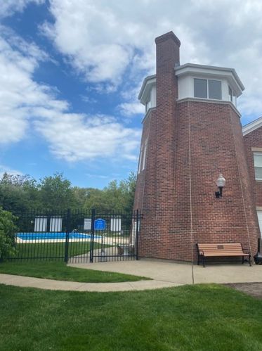 142 Quincy Shore Dr, Quincy MA 02171-2952 exterior