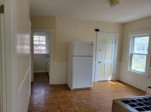 67 Winsor St, New Bedford MA 02744-1843 exterior