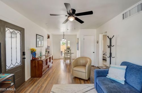 1701 Clarendon Ave, Phoenix AZ 85018-5209 exterior