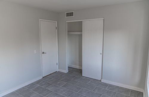 3018 Blackhawk Dr, Phoenix AZ  85050-4706 exterior