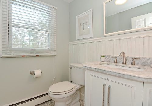 11 Robin Rd, Norfolk MA 02056-1731 exterior