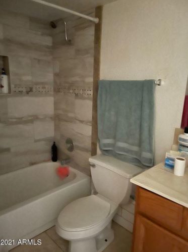 2725 Beck Ln, Phoenix AZ 85032-4255 exterior