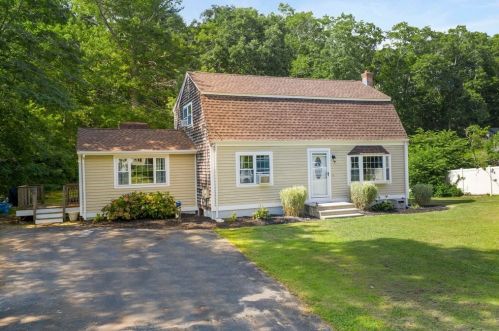 161 Gunners Exchange Rd, Plymouth, MA 02360-3122