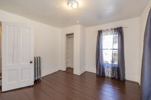 17 Pleasant St, Montgomery MA 01085-3719 exterior