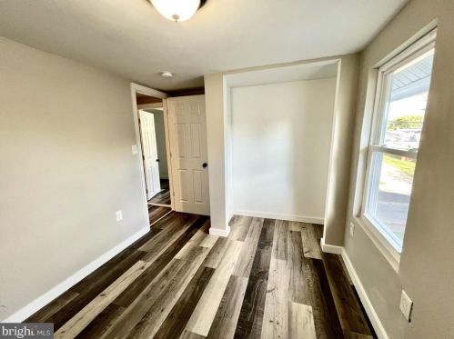 1558 Delaware St, West Deptford NJ  08066-1420 exterior