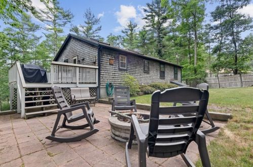 17 College Pond Rd, Plymouth MA  02360-3104 exterior