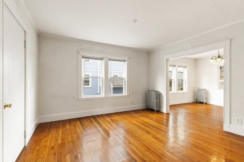 13 Edith St, Arlington MA 02474-8820 exterior