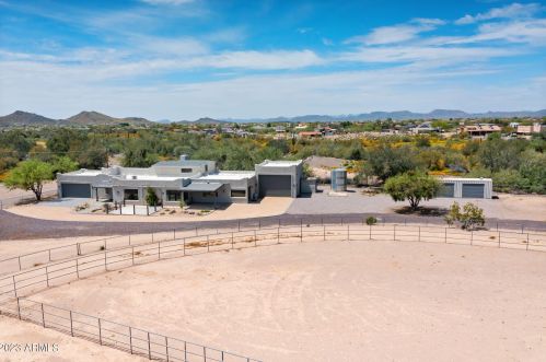 39068 15th Ave, Phoenix AZ 85086-7226 exterior