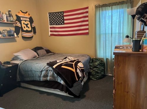 235 Mott St, Fall River MA 02721-2779 exterior