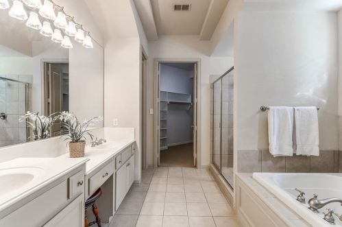 7020 Coverdale Dr, Plano TX 75024-7553 exterior