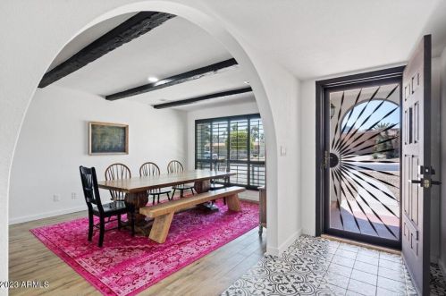 2524 Beryl Ave, Phoenix AZ  85028-3715 exterior