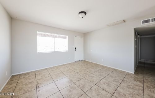 4641 19th St, Phoenix AZ  85040-2452 exterior