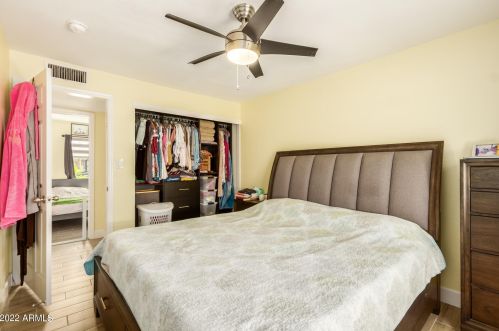 13214 40 Pl, Phoenix AZ 85050-7229 exterior