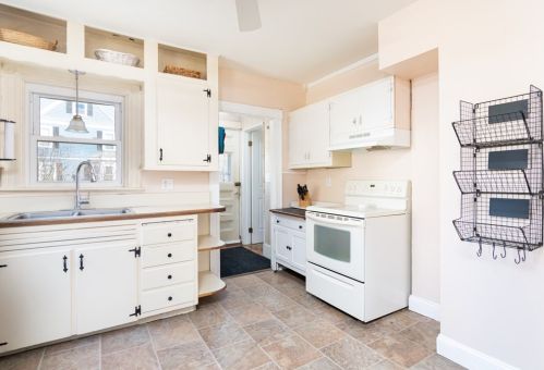 41 Arthur St, Whitman MA 02382-1101 exterior