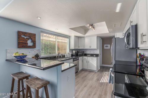 17209 47 St, Phoenix AZ 85032-9320 exterior