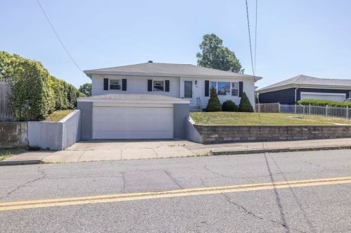 1850 Rodman St, Fall River, MA 02721-3538
