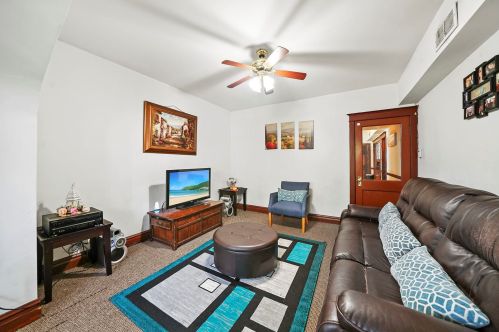 1420 Wenonah Ave, Forest View, IL 60402-1244