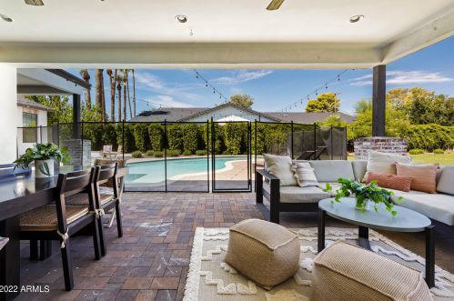 3140 52nd St, Phoenix AZ 85018-4402 exterior