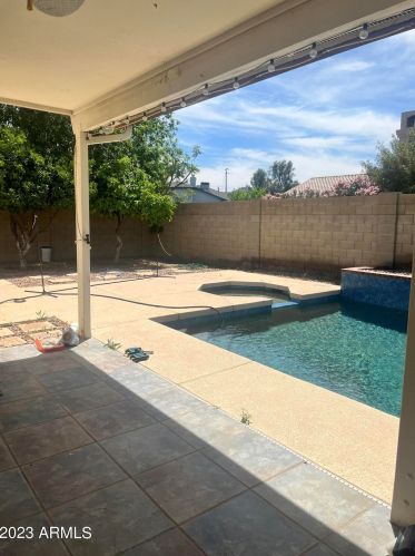 14218 9th St, Phoenix AZ  85022-4372 exterior