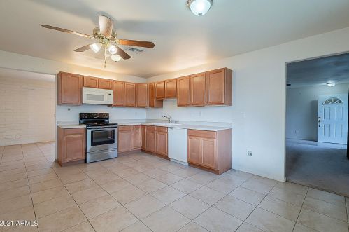 3910 Edgemont Ave, Phoenix AZ 85035-1533 exterior